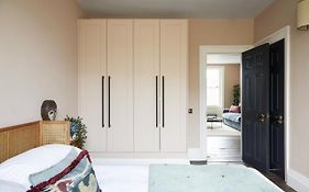 Luxurious 1 Bedroom Apartment - Minutes From Angel Tube St.